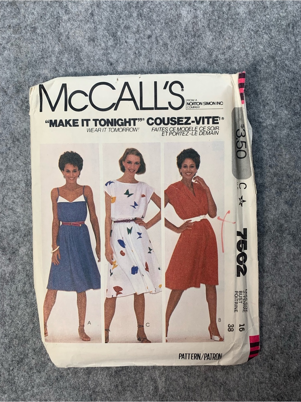 Vintage McCall's 7562 misses' pullover dress and belt sewing pattern from 1981.
